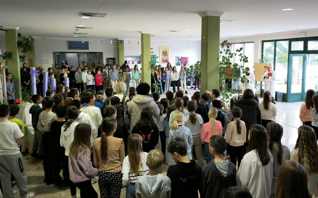 BOŽIĆNI BLAGOSLOV U KATOLIČKOJ OSNOVNOJ ŠKOLI U ŠIBENIKU