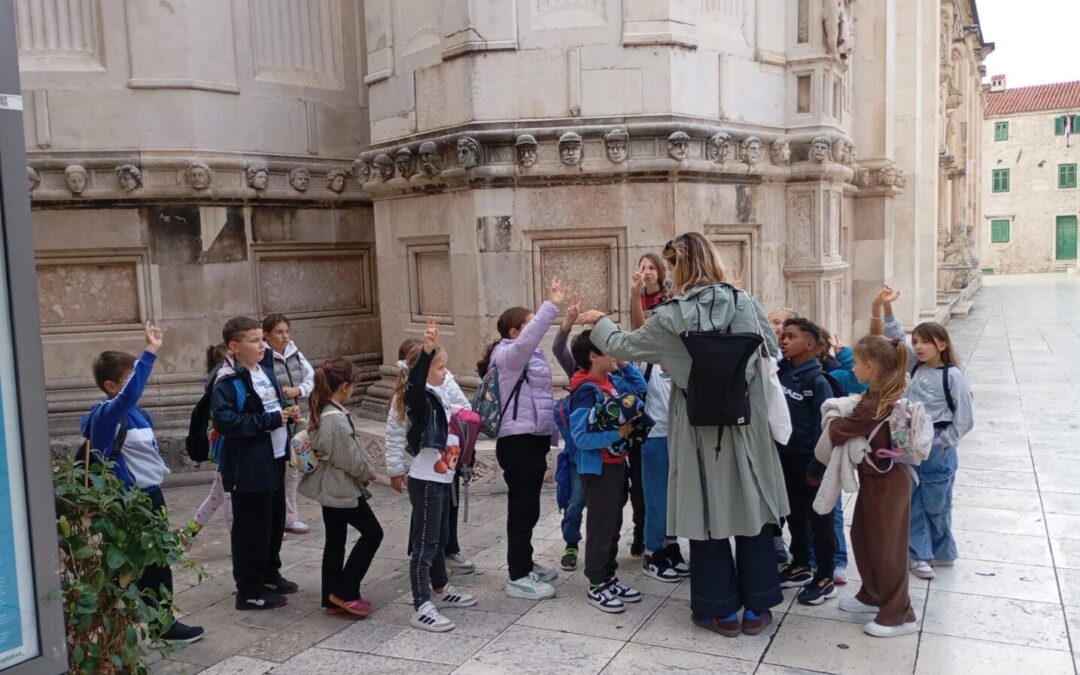  PROJEKT “ZANIMANJA” U SURADNJI S RODITELJIMA 2.A RAZREDA