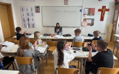 RAZREDNI PROJEKT „ČITAM I PRIPOVIJEDAM“